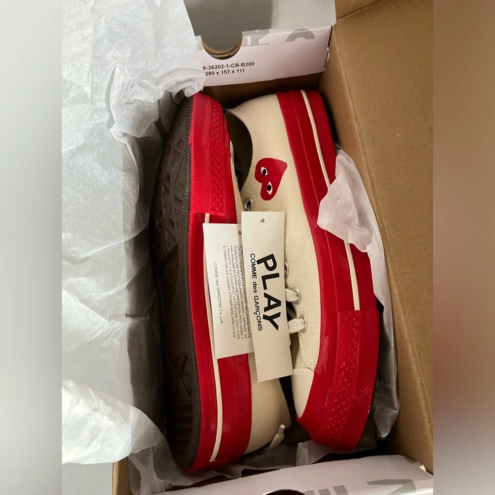 Comme Des Garcons Play Converse Limited edition chuck low 70 M8 W10